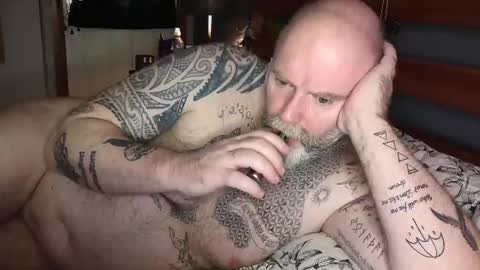 Tattooeddilf 01 online show from December 31, 10:34 pm