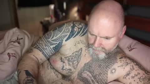 Tattooeddilf 01 online show from January 20, 10:59 pm