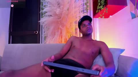 TAYLOR online show from May 19, 1:56 am