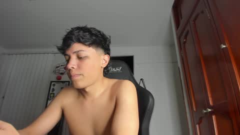 taylorsorf online show from January 15, 11:51 pm