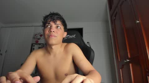 taylorsorf online show from January 3, 11:01 pm