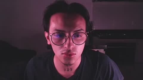 Teo independent model online show from March 3, 3:06 am