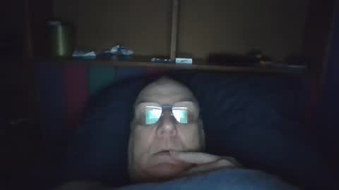 Snapshot of tebb61 chatting on October 19, 5:56 am Mark online show from October 19, 5:56 am