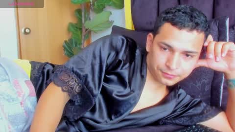 Snapshot of teddy_cowboy chatting on February 6, 4:14 pm Follow me on Twitter boys ryder and instagram teddyscoot 12 online show from February 6, 4:14 pm