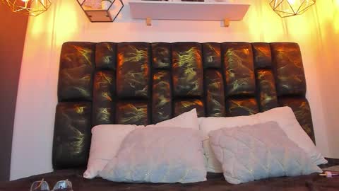 Smith online show from December 5, 2:24 pm