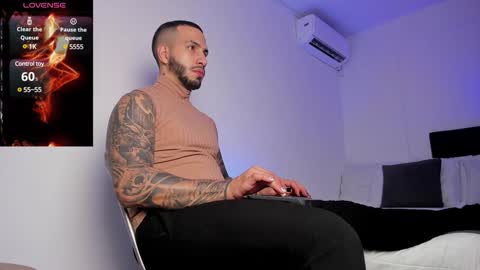 Teo Ferrer online show from January 30, 8:10 pm