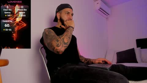 Teo Ferrer online show from January 10, 9:10 pm