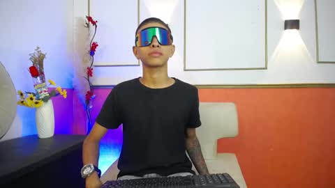 tessachains online show from December 4, 6:20 am