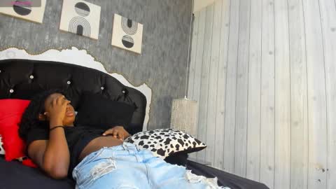 teylor_lovee online show from December 19, 8:39 pm