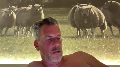 thabomb420563 online show from June 1, 11:05 pm