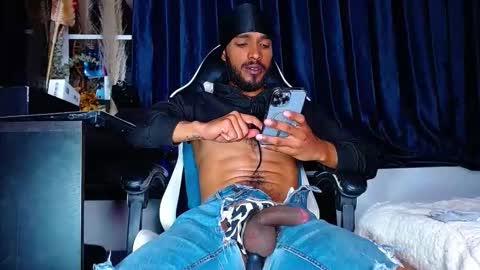 the dog lian online show from March 12, 1:08 pm