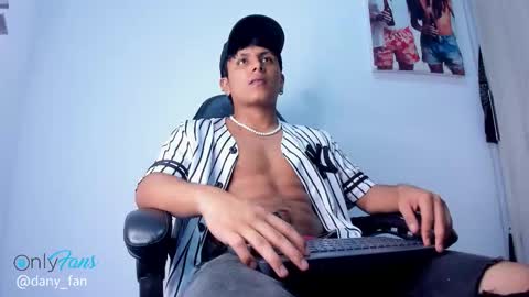 Danny online show from January 15, 1:42 am