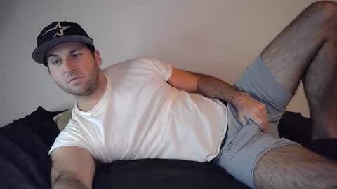 Theetwohander online show from October 31, 4:03 am