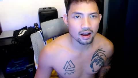 Snapshot of thefriskyasian chatting on September 18, 4:31 pm Jaycee online show from September 18, 4:31 pm