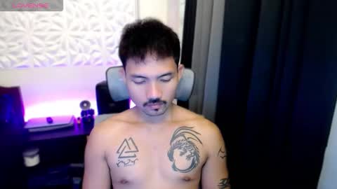 Snapshot of thefriskyasian chatting on October 24, 2:30 pm Jaycee online show from October 24, 2:30 pm