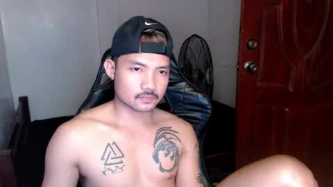 Snapshot of thefriskyasian chatting on March 1, 7:26 pm Jaycee online show from March 1, 7:26 pm