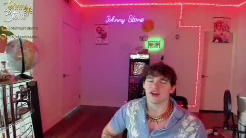 Snapshot of thejohnnystone chatting on March 10, 12:18 am Johnny Stone online show from March 10, 12:18 am