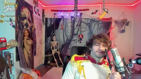Snapshot of thejohnnystone chatting on October 17, 12:36 am Johnny Stone online show from October 17, 12:36 am