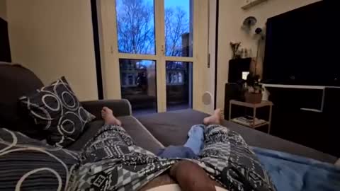 Snapshot of thelasthornet chatting on December 8, 6:33 am Thelasthornet online show from December 8, 6:33 am