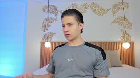  THEO- MATEO  online show from January 10, 1:31 pm