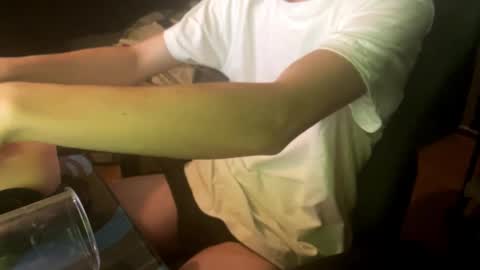 theothede19cm online show from October 25, 7:37 pm