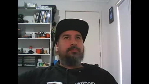 aussiebeard online show from November 26, 2:14 am