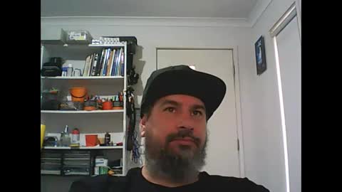 aussiebeard online show from February 9, 1:54 am