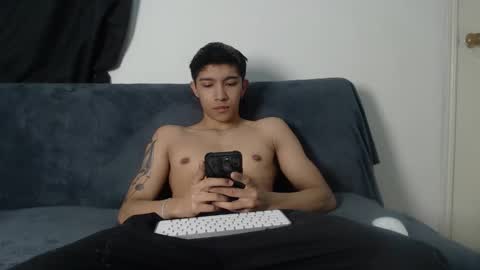 thesaint_xxx online show from October 27, 4:37 am