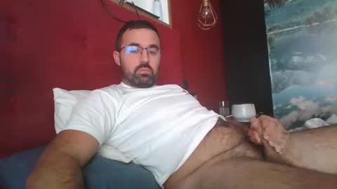 Snapshot of theviper1990 chatting on December 10, 3:44 pm Carlos1990 online show from December 10, 3:44 pm