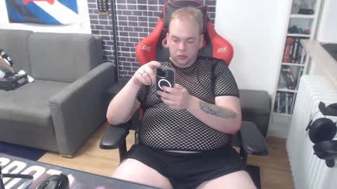 PupWolfy online show from December 2, 3:23 pm