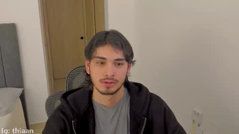 thiaan__ online show from October 19, 1:10 am