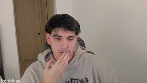 thiaan__ online show from December 4, 1:23 am