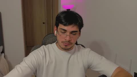thiaan__ online show from August 7, 12:39 am
