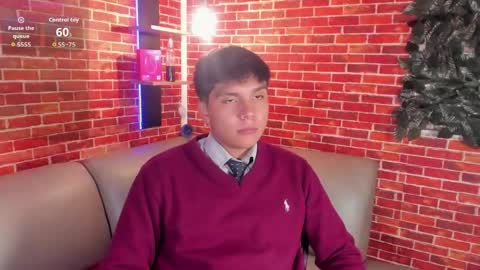 thiago online show from April 14, 2:27 pm