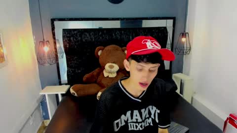thiago_twink38 online show from June 25, 5:45 am