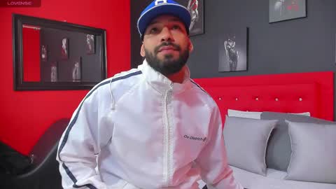 Thia Gomez online show from February 28, 12:20 pm