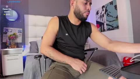 Snapshot of thiagoxbig chatting on December 13, 9:52 pm thiagoxbig online show from December 13, 9:52 pm