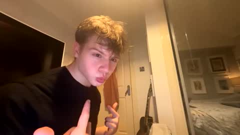 thickny0ung online show from October 20, 2:21 pm