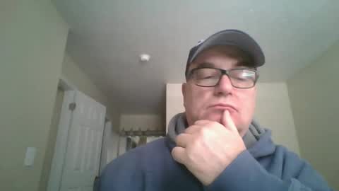 Snapshot of thickwhiteload chatting on December 6, 7:01 pm thickwhiteload online show from December 6, 7:01 pm