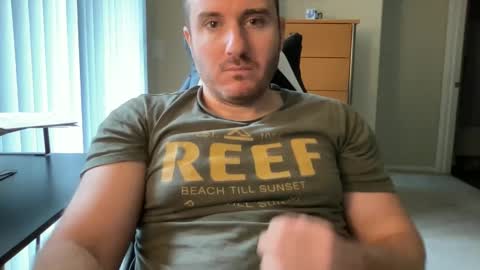 Snapshot of thisbigjewishdick chatting on February 5, 9:07 pm This Big Jewish Dick online show from February 5, 9:07 pm