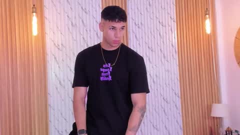 Thomas online show from October 21, 12:30 pm