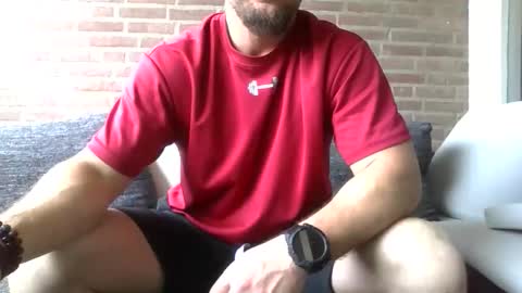 thomasonnl online show from May 2, 12:08 pm