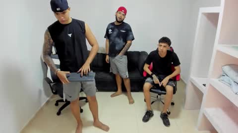 thomson_hot01 online show from February 24, 5:08 am