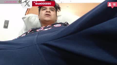 Snapshot of thor0200 chatting on December 28, 3:27 pm thor0200 online show from December 28, 3:27 pm