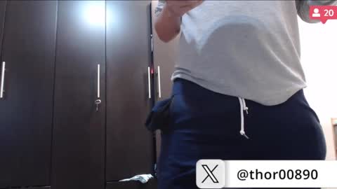 Snapshot of thor0200 chatting on January 30, 4:58 am thor0200 online show from January 30, 4:58 am