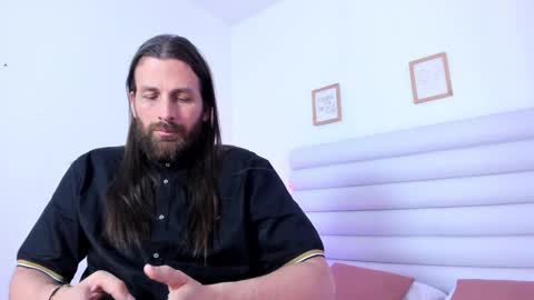 Snapshot of thor_colombia chatting on January 1, 7:30 am THE CAPTAIN online show from January 1, 7:30 am