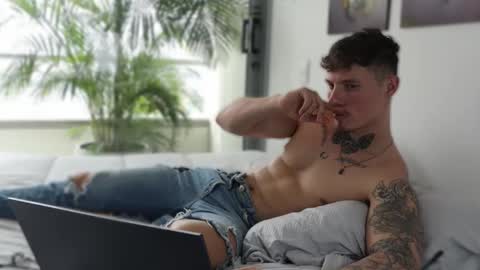 Sebastian online show from March 3, 6:18 pm