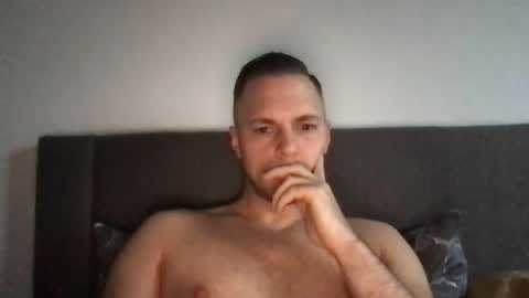 Snapshot of thorhh1991 chatting on December 10, 2:06 pm thorhh1991 online show from December 10, 2:06 pm
