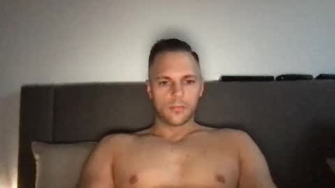 Snapshot of thorhh1991 chatting on January 5, 2:19 pm thorhh1991 online show from January 5, 2:19 pm