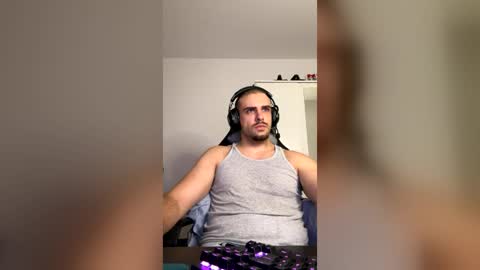 thorodinson03 online show from July 25, 8:38 pm